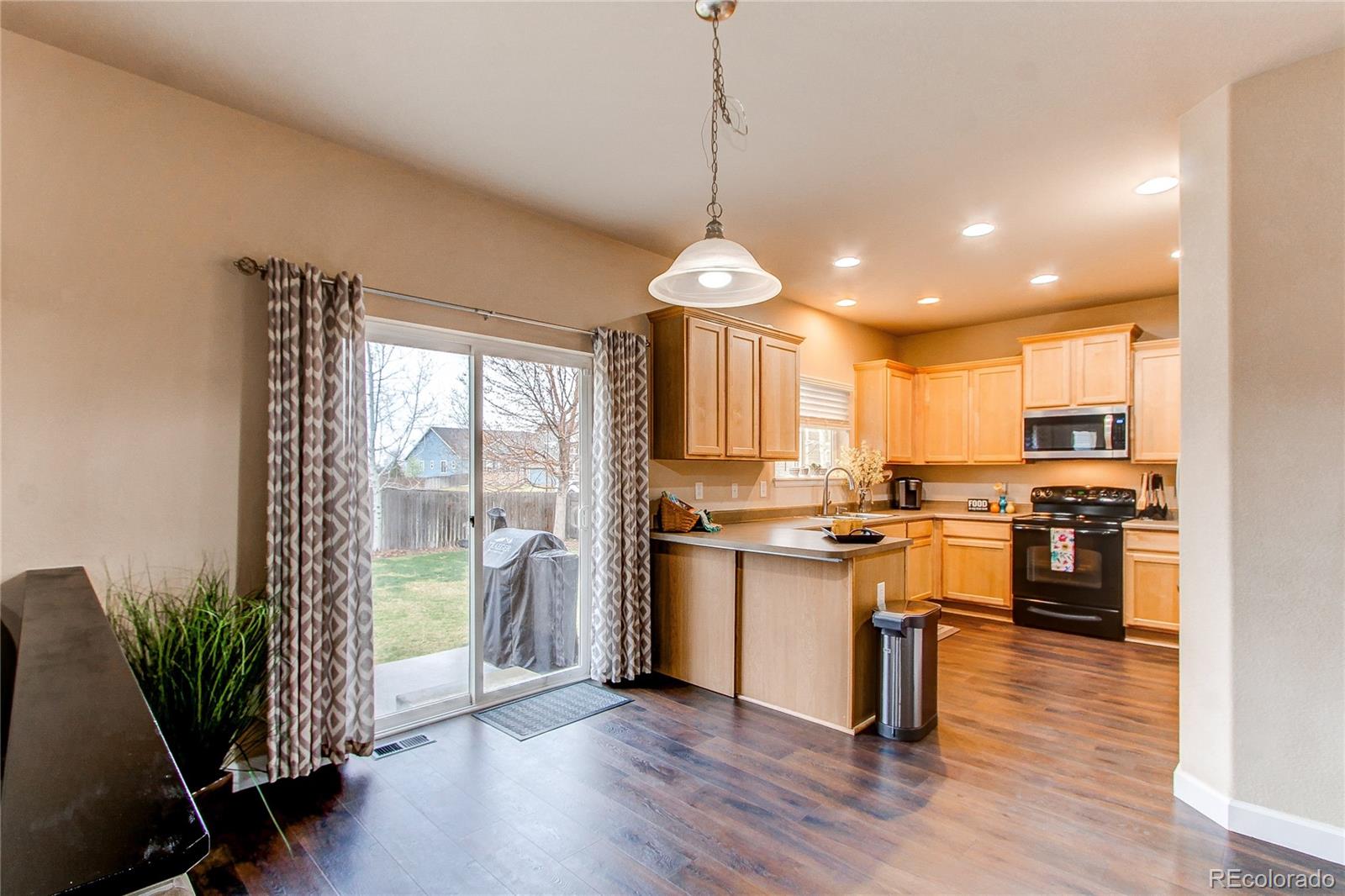 MLS Image #8 for 568  botley court,windsor, Colorado