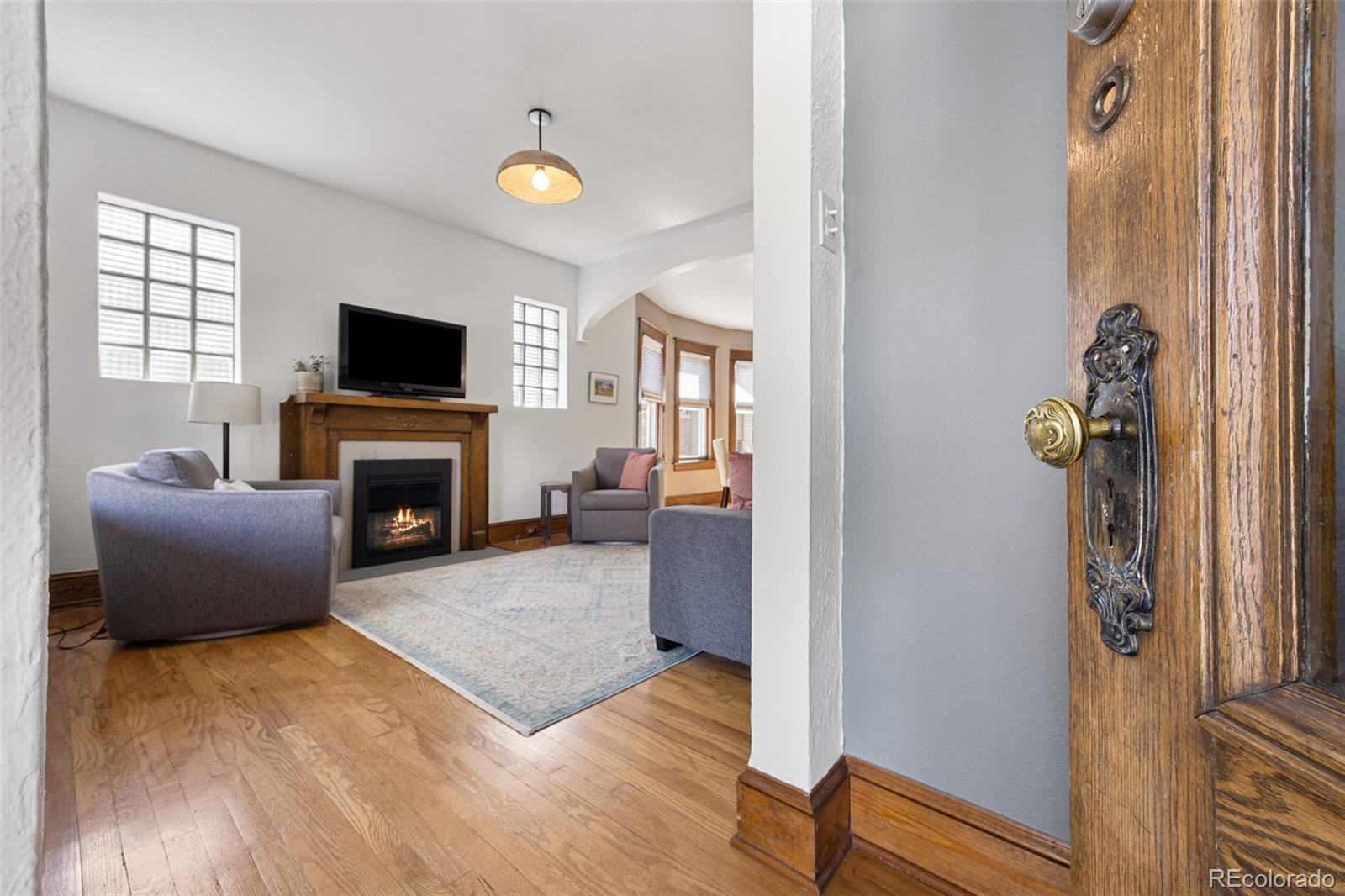 MLS Image #5 for 1475 s grant street,denver, Colorado