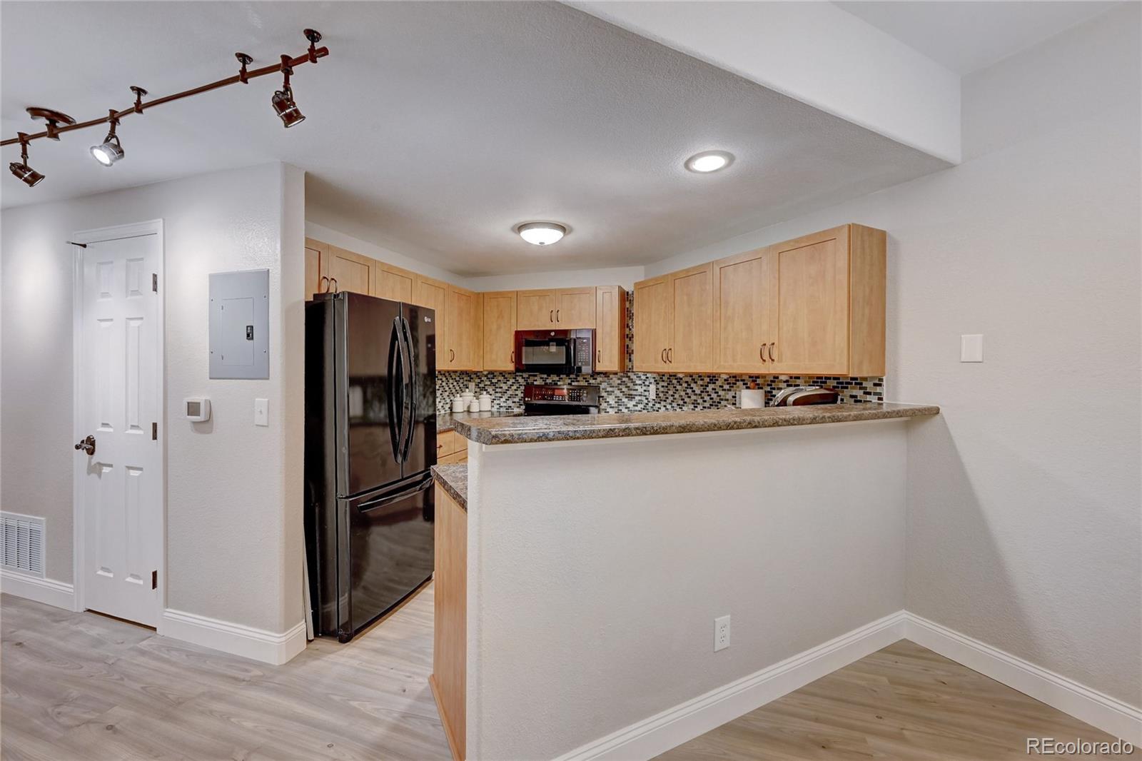 MLS Image #6 for 8737 e dry creek road,centennial, Colorado