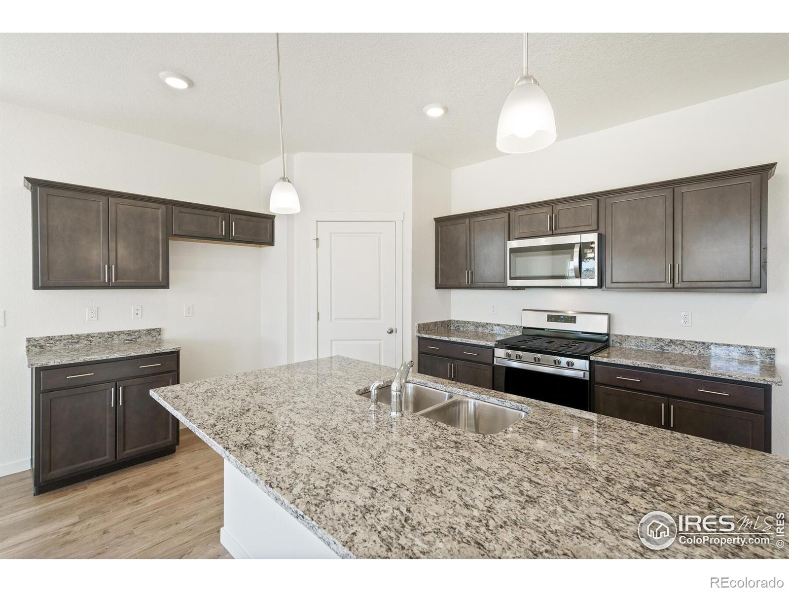 MLS Image #14 for 4683  antler court,johnstown, Colorado