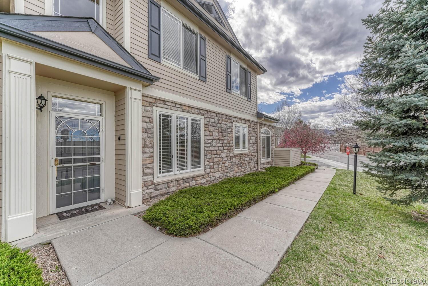 MLS Image #3 for 4324 s queen court,littleton, Colorado