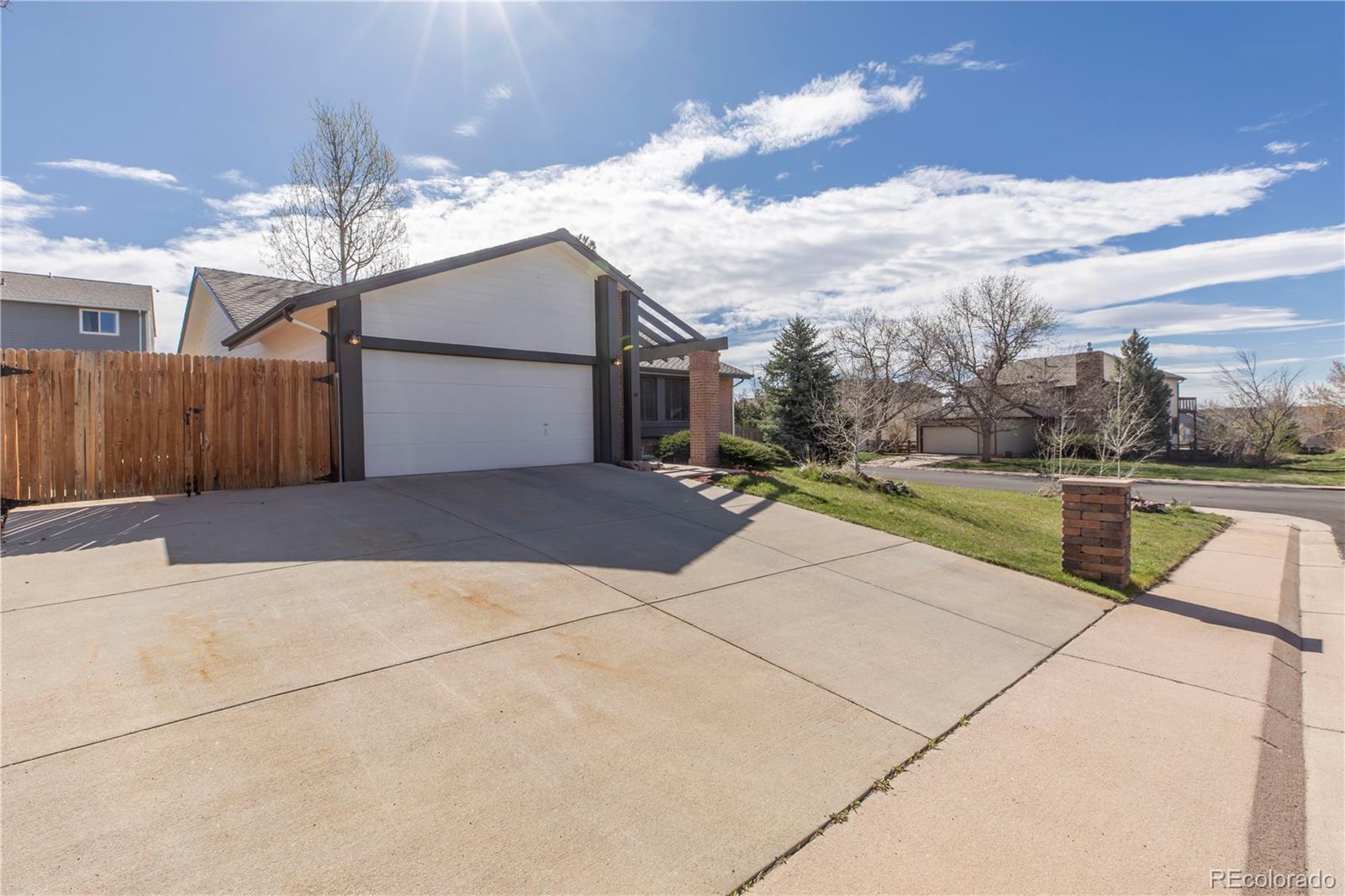 MLS Image #2 for 5568 s yampa street,centennial, Colorado