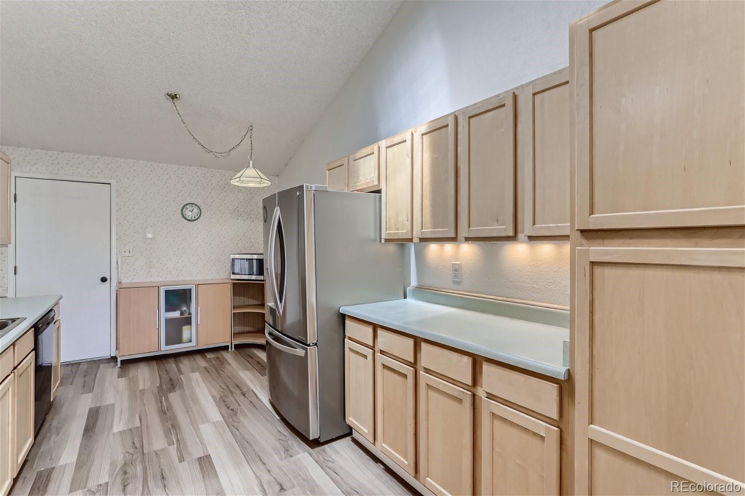 MLS Image #9 for 12052 e maple avenue,aurora, Colorado