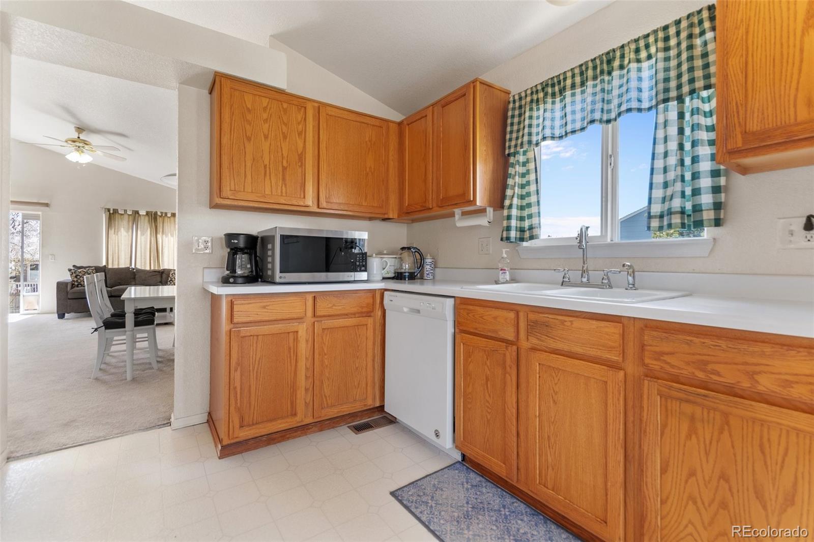 MLS Image #8 for 21322 e williamette place,centennial, Colorado