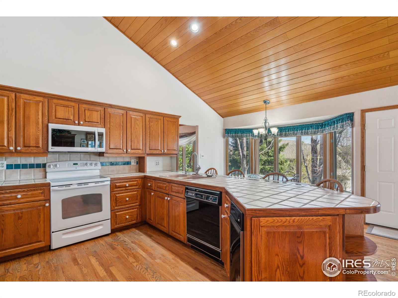 MLS Image #5 for 6558 s cook way,centennial, Colorado