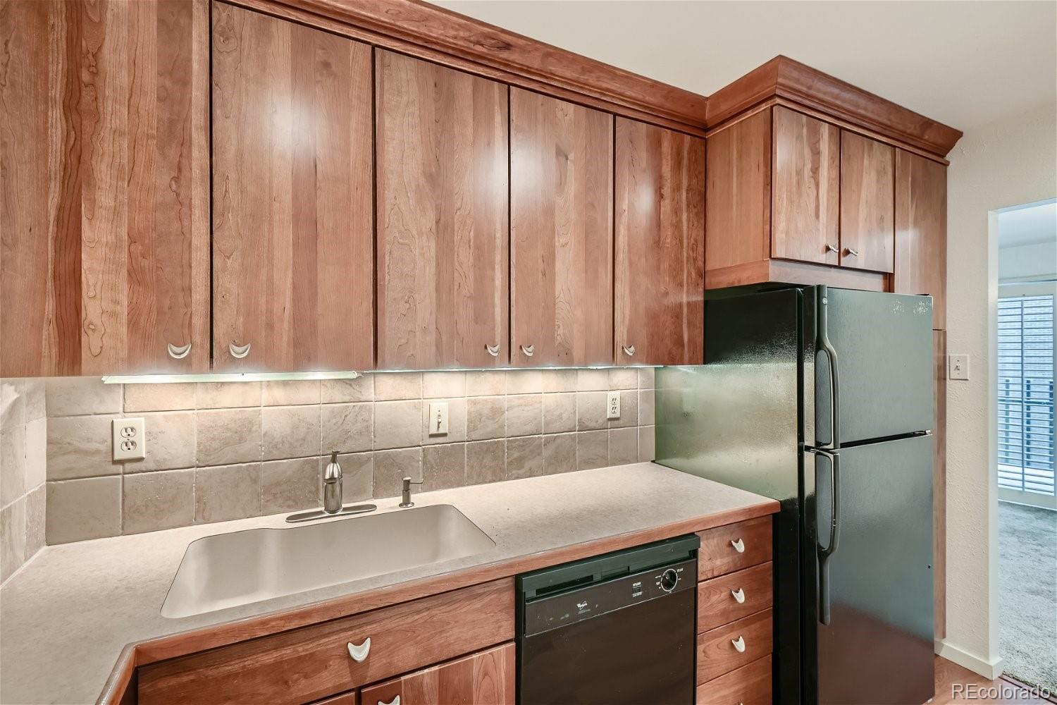 MLS Image #9 for 460 s marion parkway,denver, Colorado