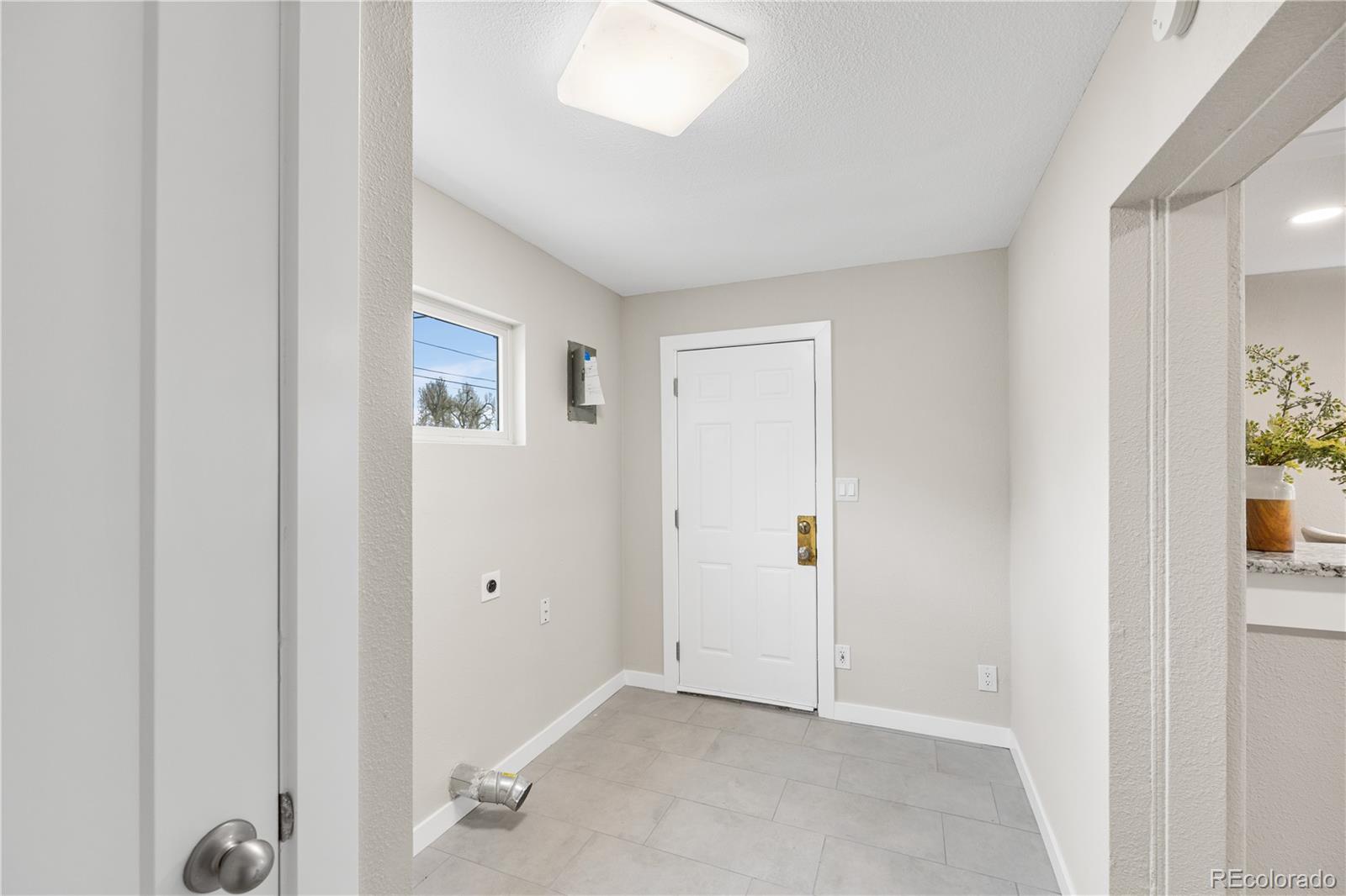 MLS Image #17 for 598 s meade street,denver, Colorado