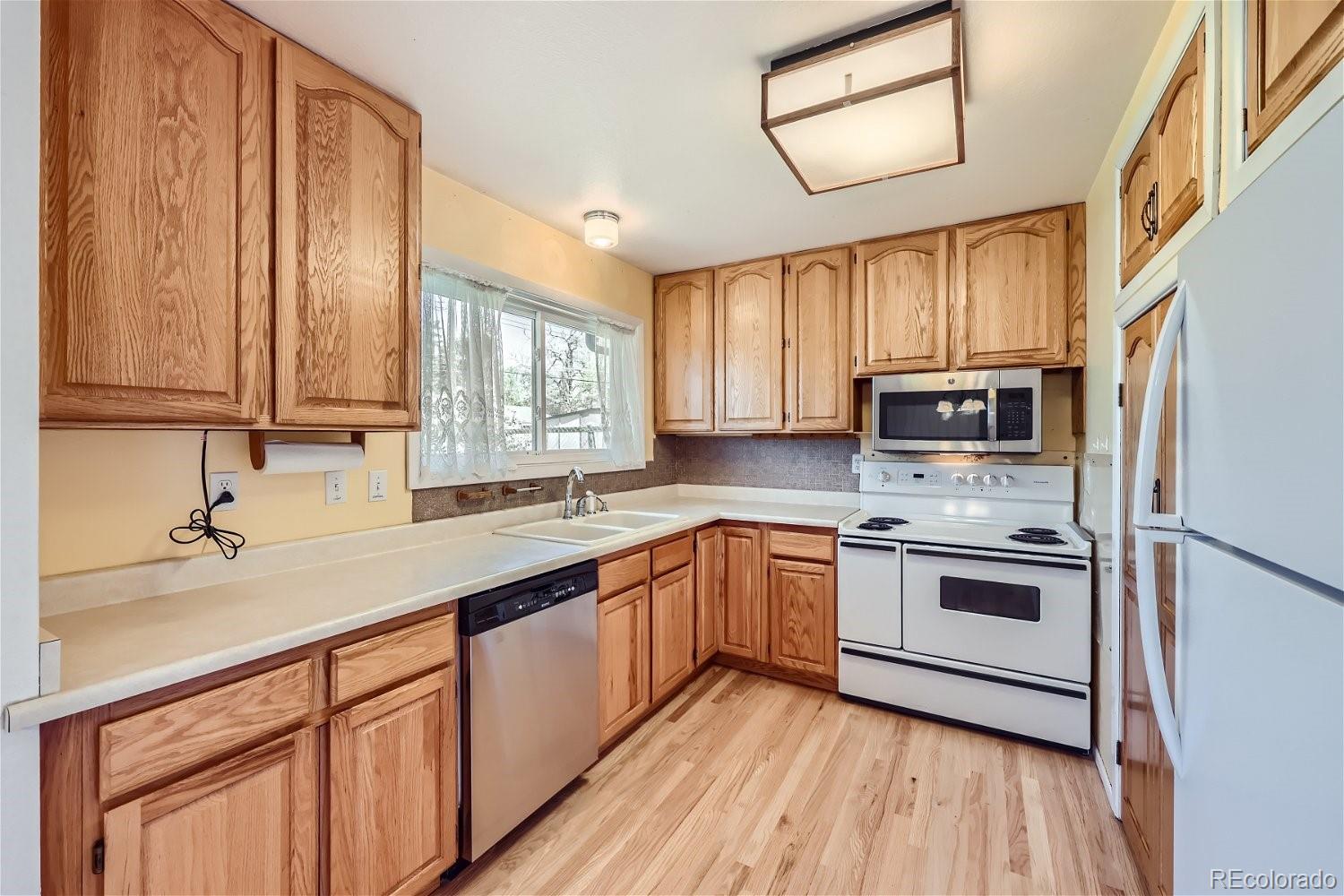 MLS Image #3 for 228  everett drive,colorado springs, Colorado