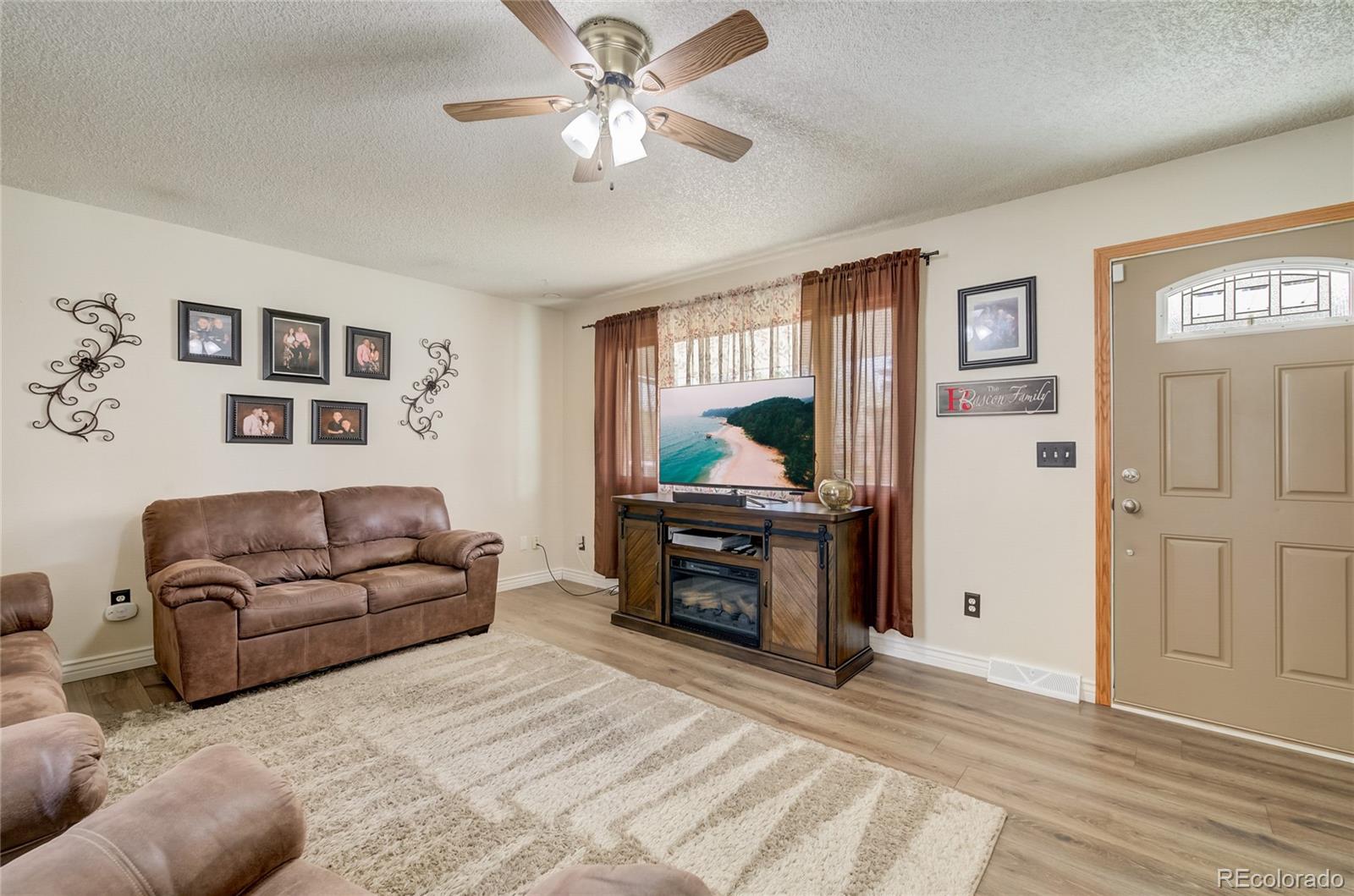 MLS Image #3 for 739  41st avenue court,greeley, Colorado