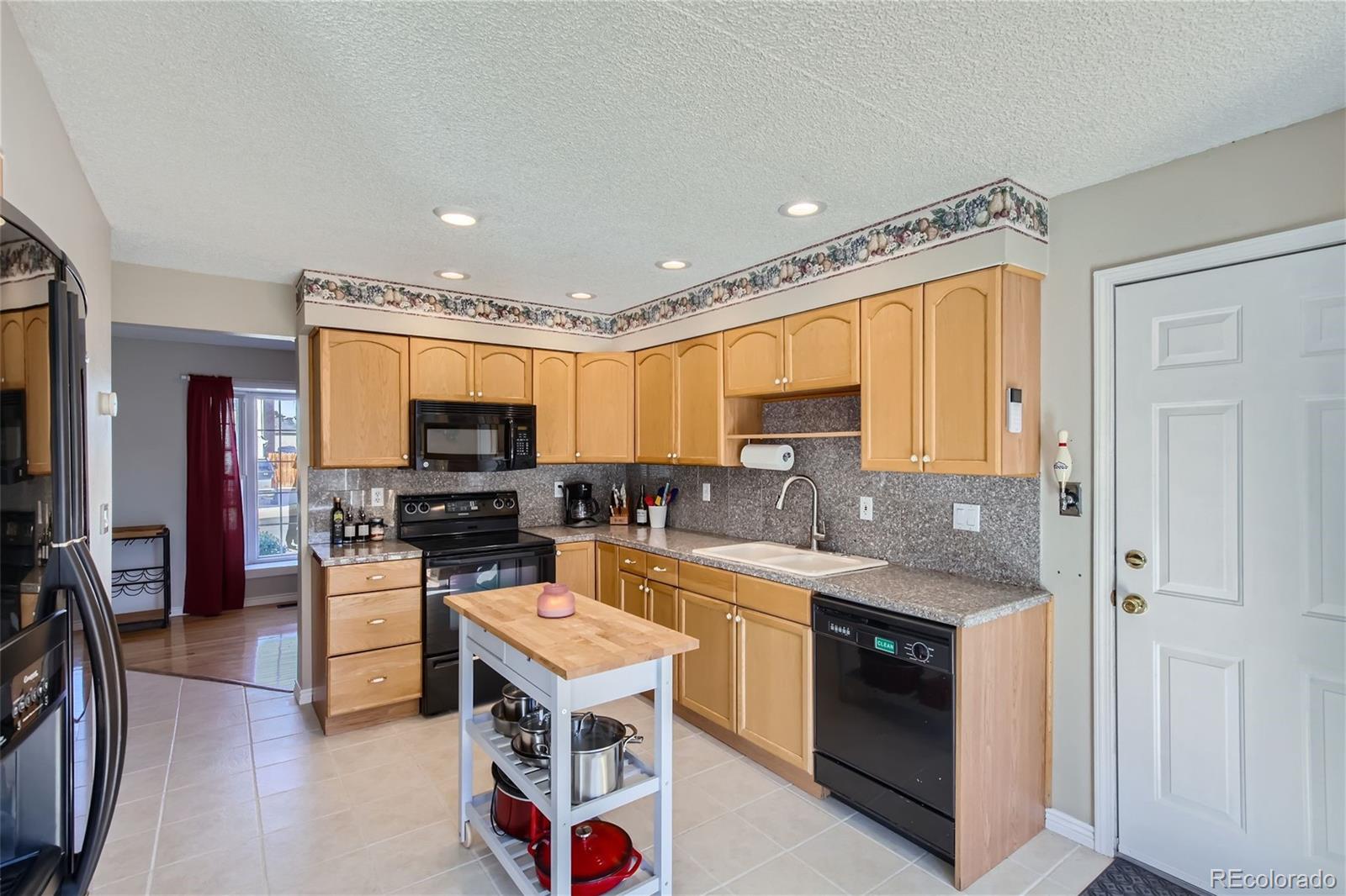 MLS Image #3 for 16564 e tennessee avenue,aurora, Colorado