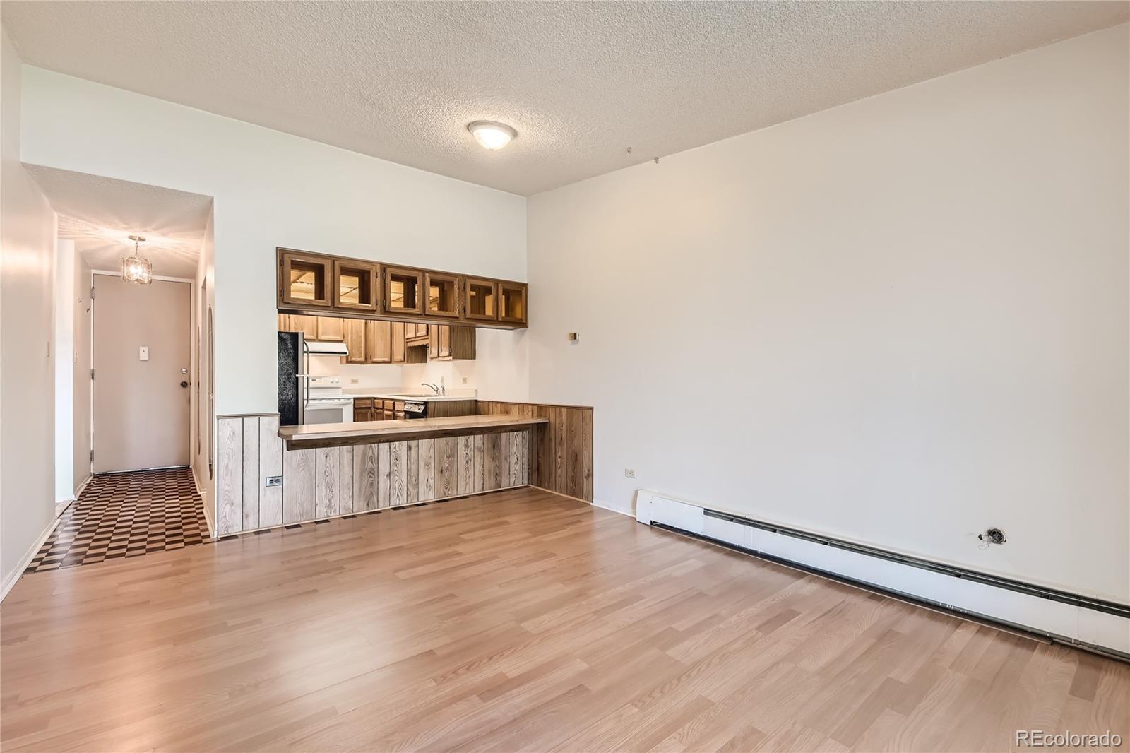 MLS Image #7 for 735 s clinton street,denver, Colorado