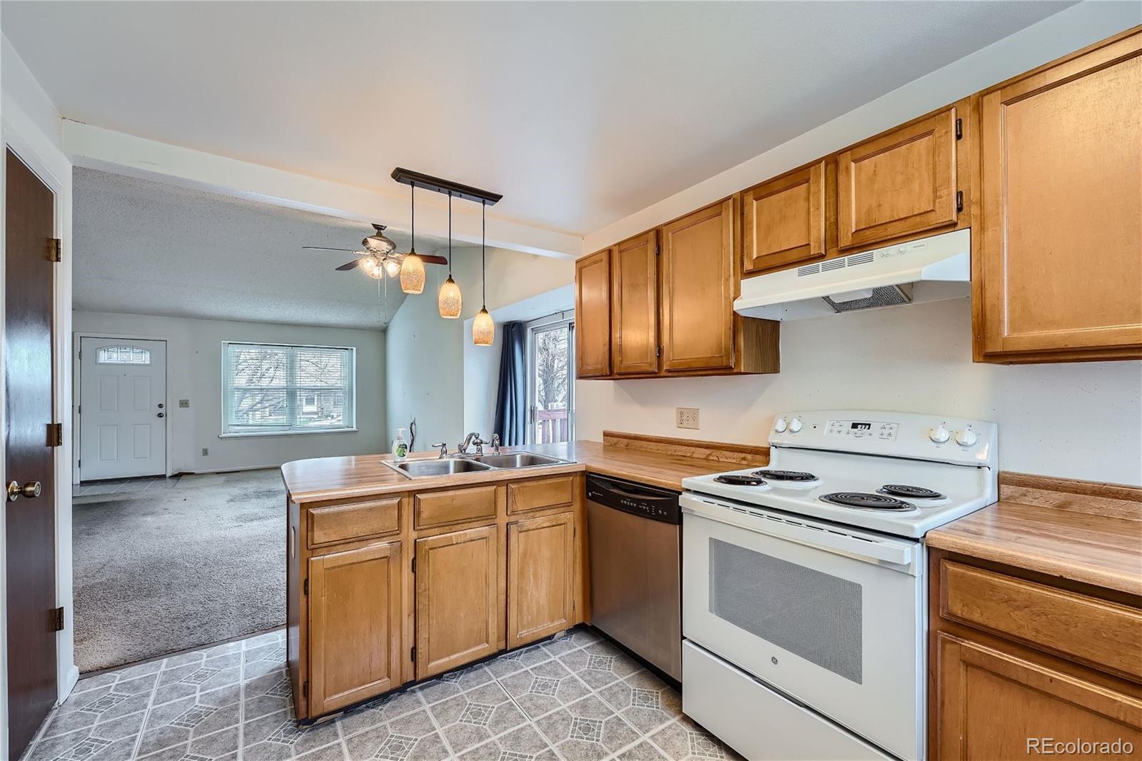 MLS Image #5 for 4533 s richfield street,aurora, Colorado