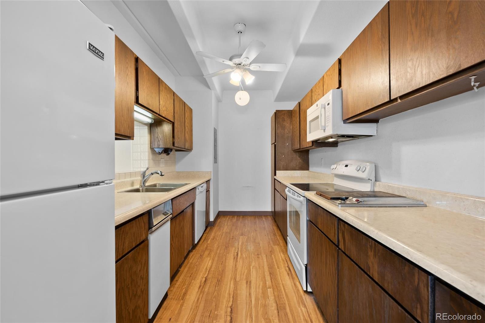 MLS Image #12 for 7877 e mississippi avenue,denver, Colorado