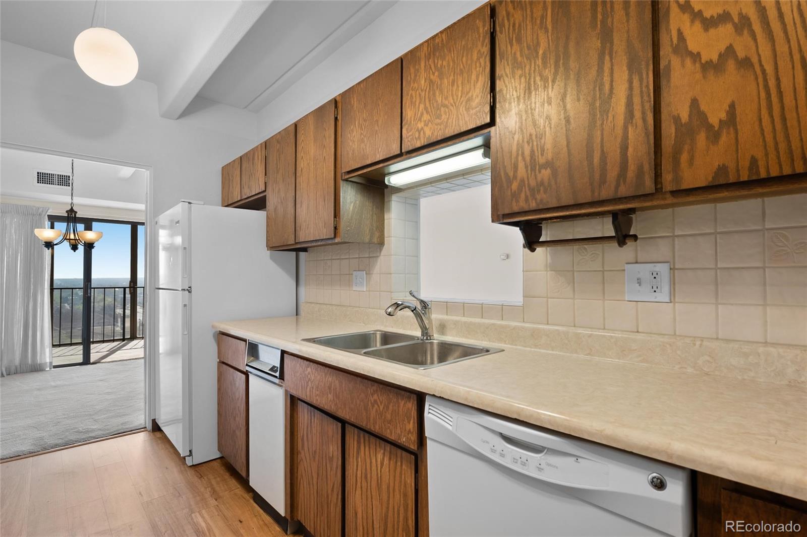 MLS Image #15 for 7877 e mississippi avenue,denver, Colorado