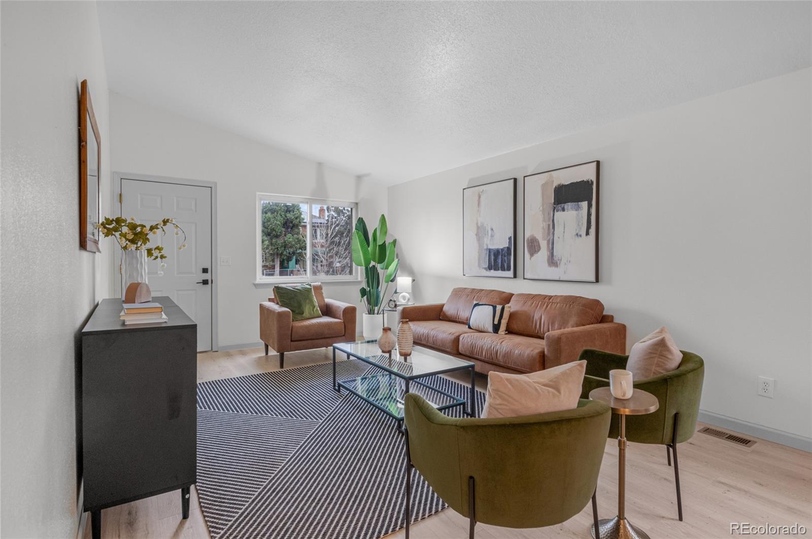 MLS Image #16 for 3619 n york street,denver, Colorado