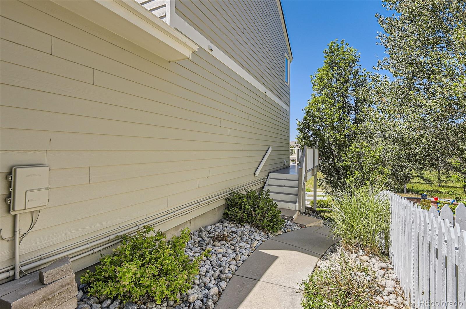 MLS Image #37 for 20571 e weaver avenue,aurora, Colorado