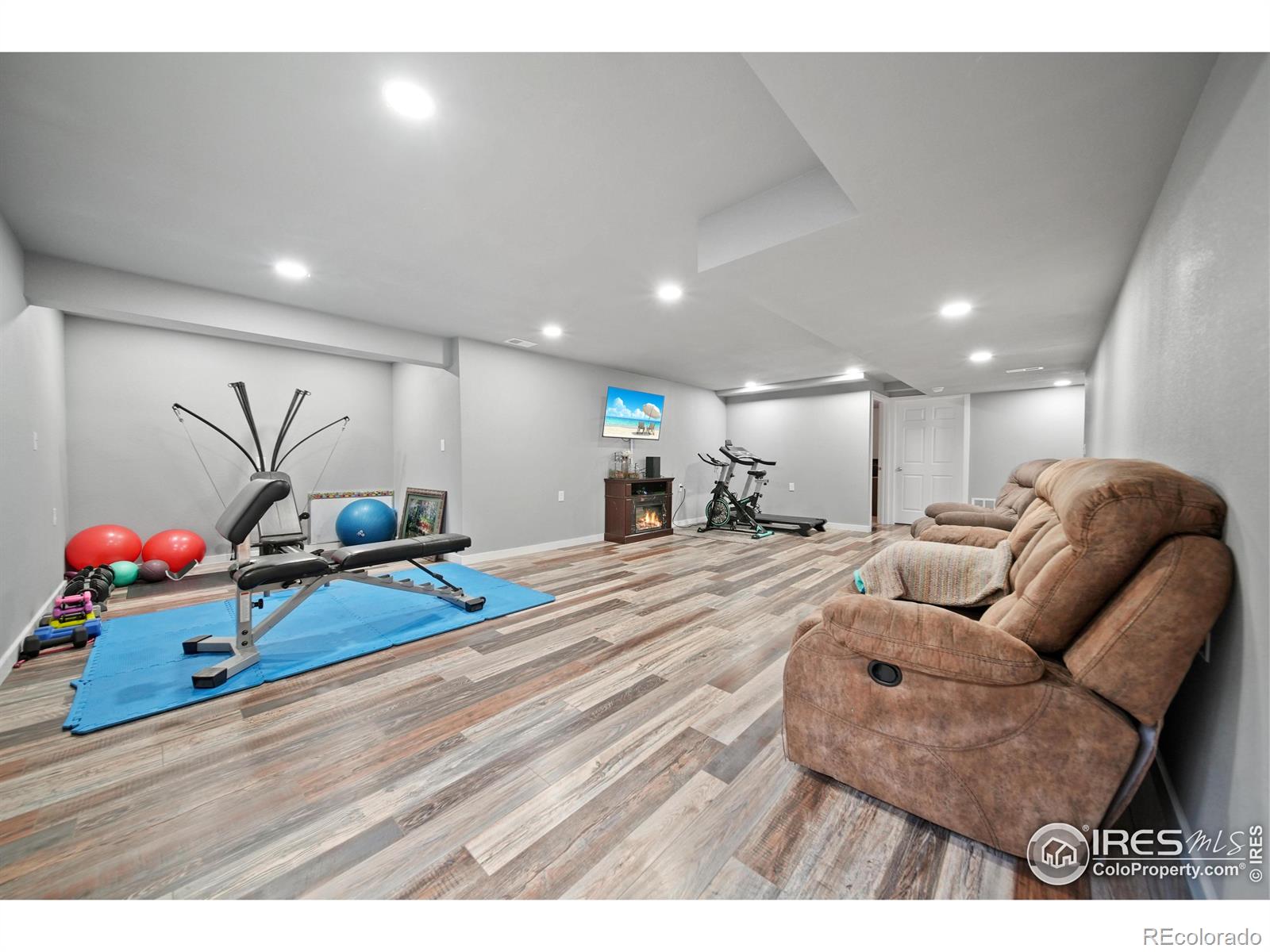 MLS Image #13 for 1108  osprey way,wiggins, Colorado