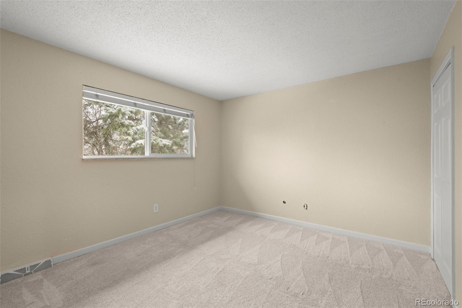 MLS Image #17 for 11932 e harvard avenue,aurora, Colorado