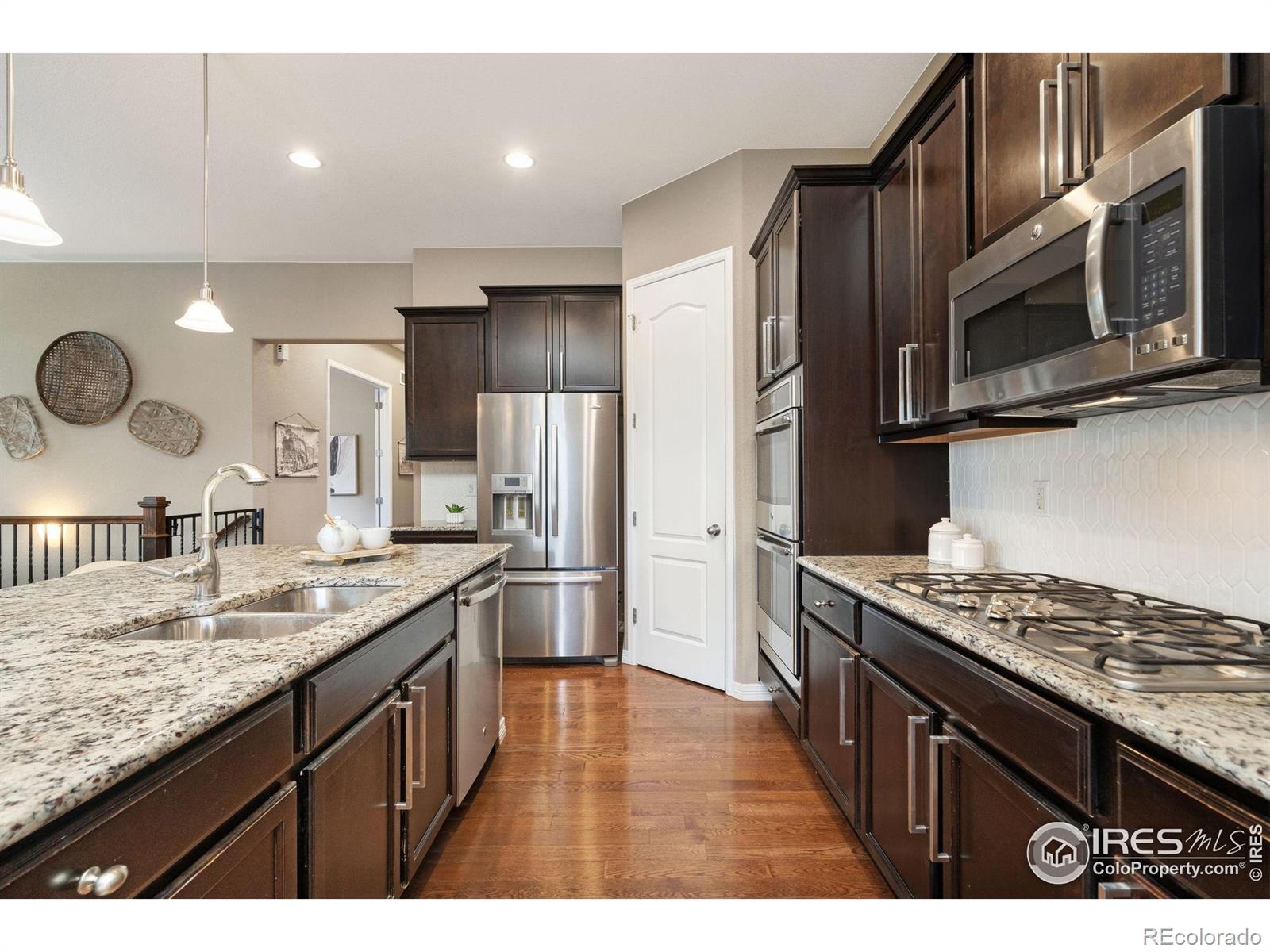 MLS Image #7 for 2074  vineyard drive,windsor, Colorado