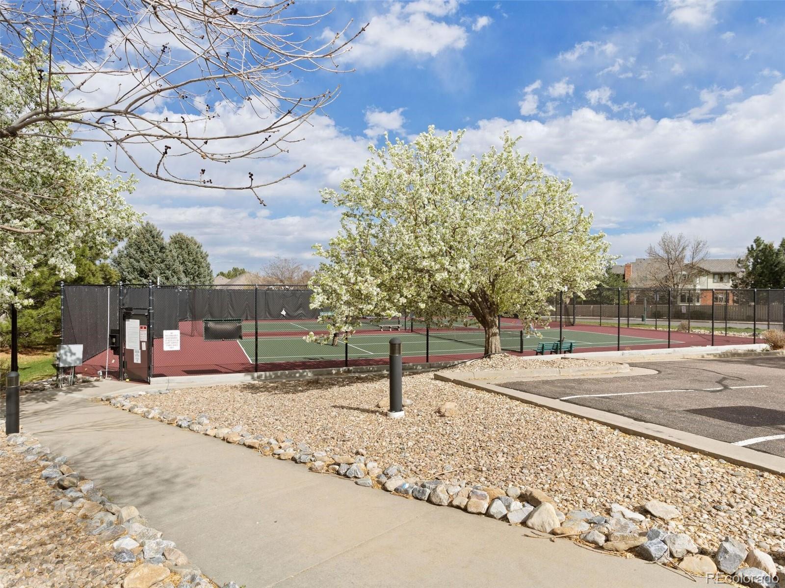 MLS Image #48 for 2546 s xenon way,denver, Colorado