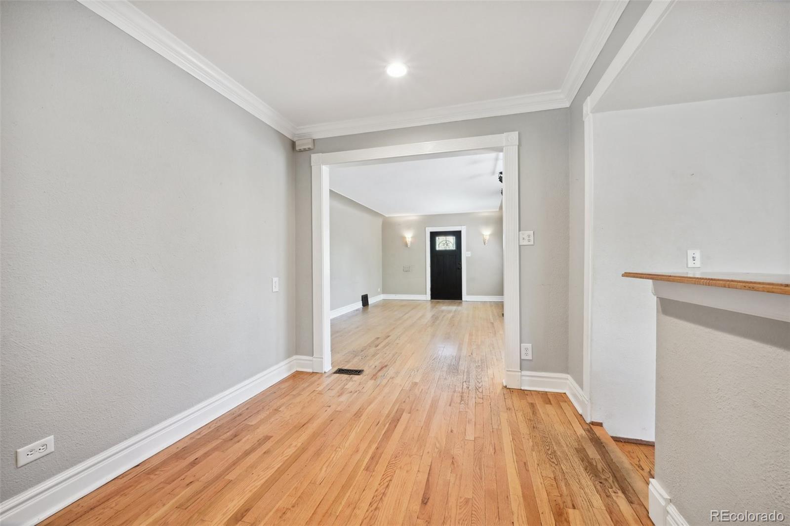 MLS Image #10 for 1401  niagara street,denver, Colorado