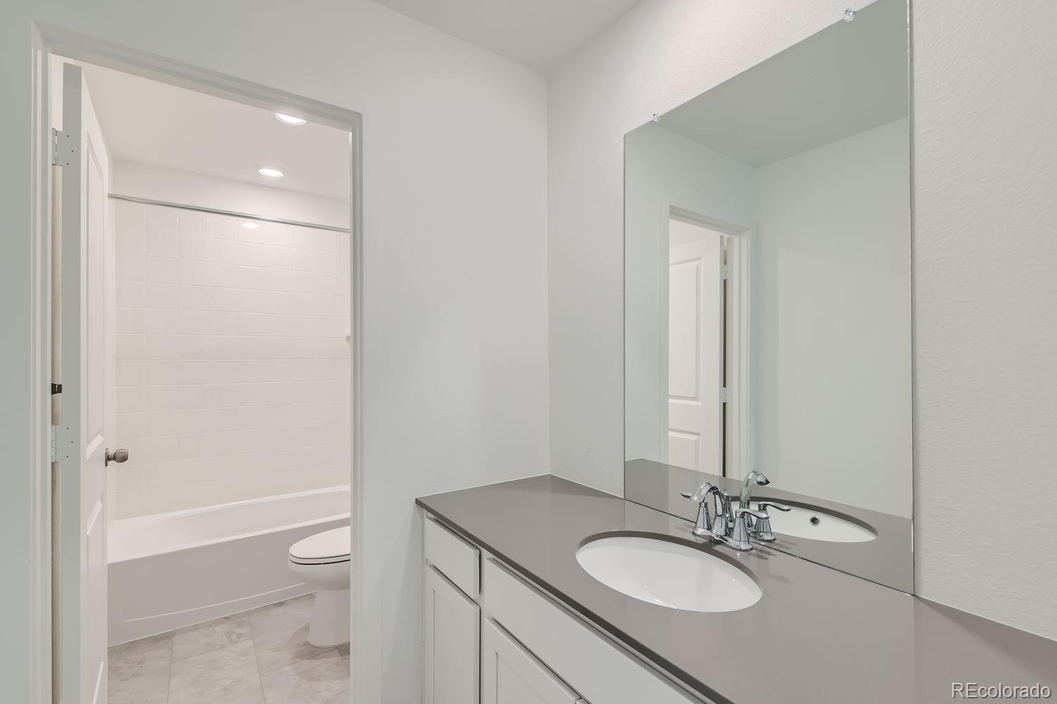 MLS Image #10 for 24483 e adriatic drive,aurora, Colorado