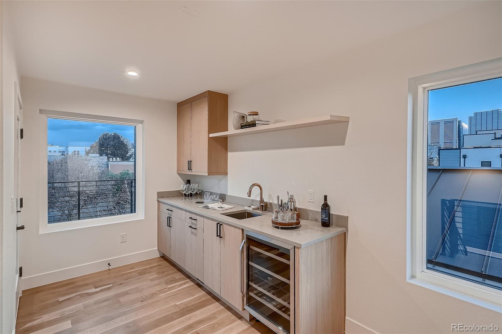 MLS Image #18 for 2451  lawrence street,denver, Colorado