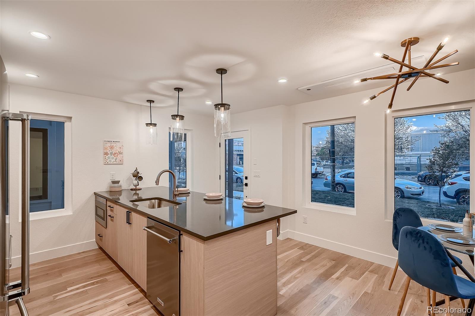 MLS Image #4 for 2451  lawrence street,denver, Colorado