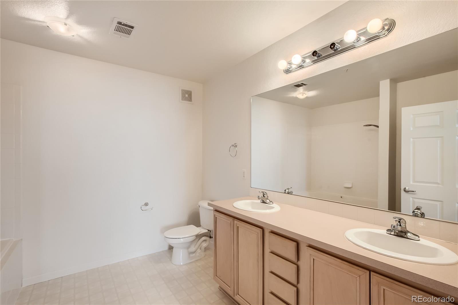 MLS Image #10 for 15475  andrews drive,denver, Colorado