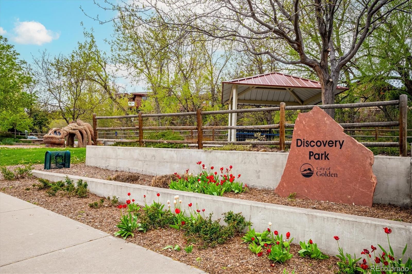 MLS Image #47 for 2413  fossil trace drive,golden, Colorado