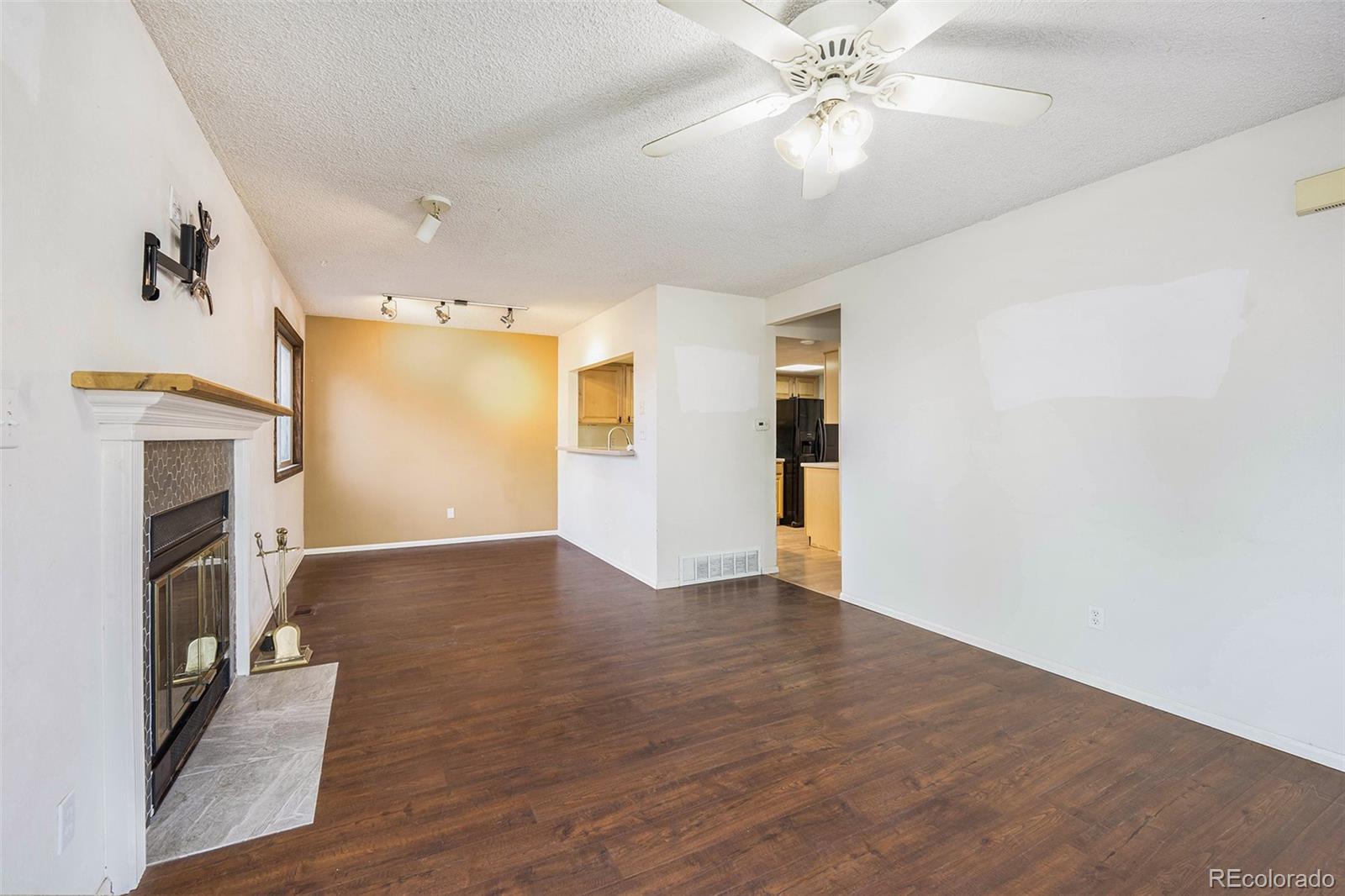 MLS Image #4 for 10192 w jewell avenue b,lakewood, Colorado