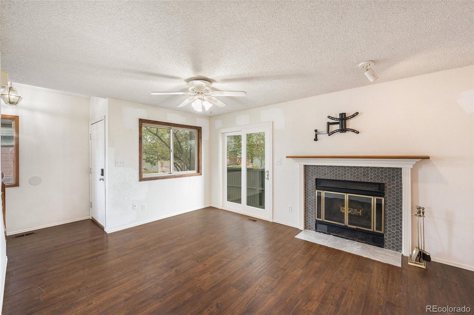 MLS Image #5 for 10192 w jewell avenue b,lakewood, Colorado