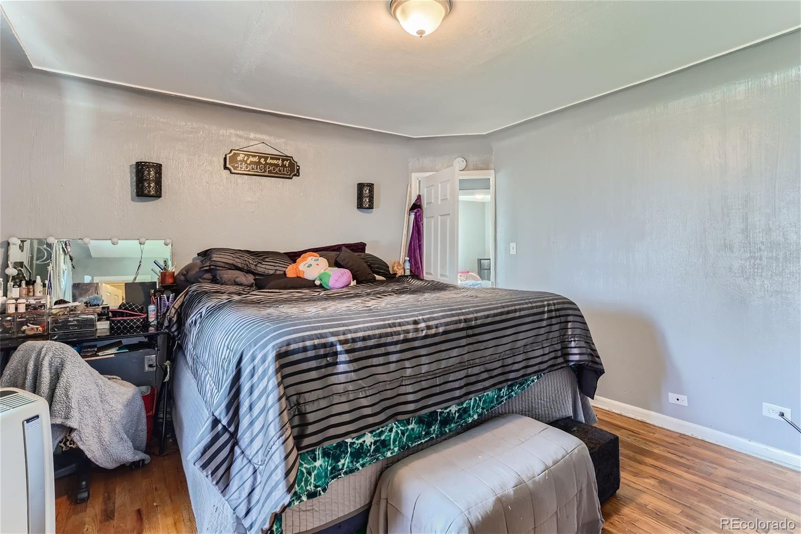 MLS Image #4 for 1035 s quitman street,denver, Colorado