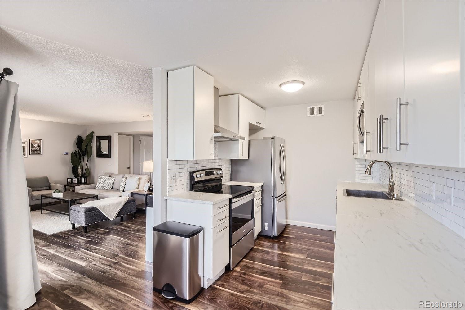 MLS Image #5 for 3121 s tamarac drive,denver, Colorado