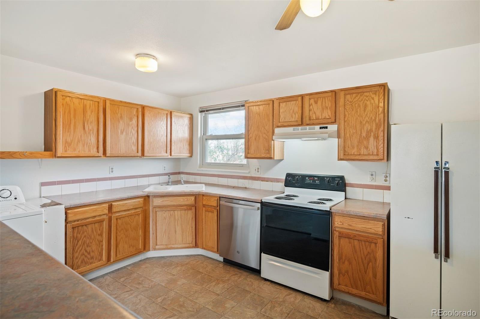 MLS Image #12 for 1837 s olathe street,aurora, Colorado