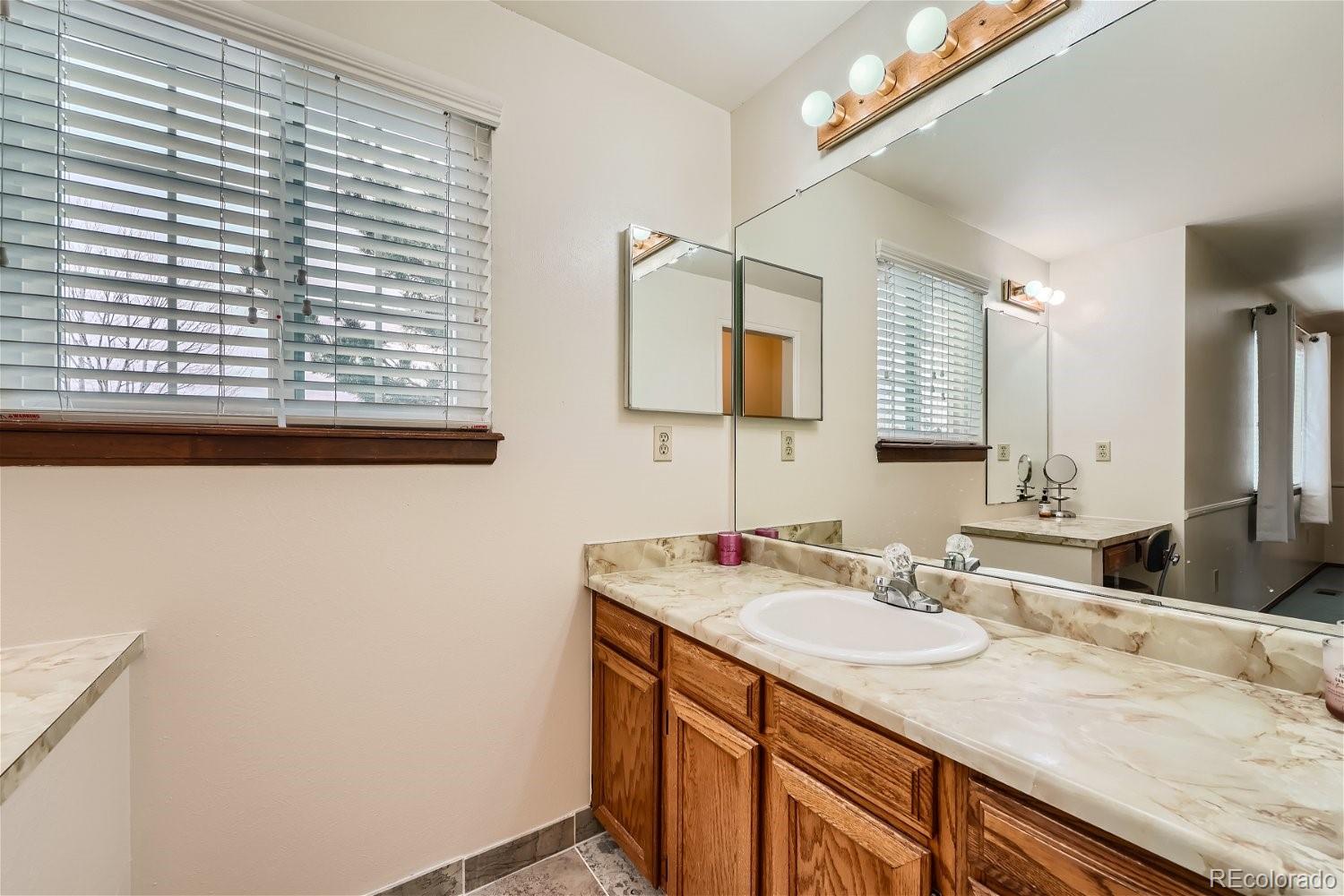 MLS Image #17 for 3714 s andes way,aurora, Colorado