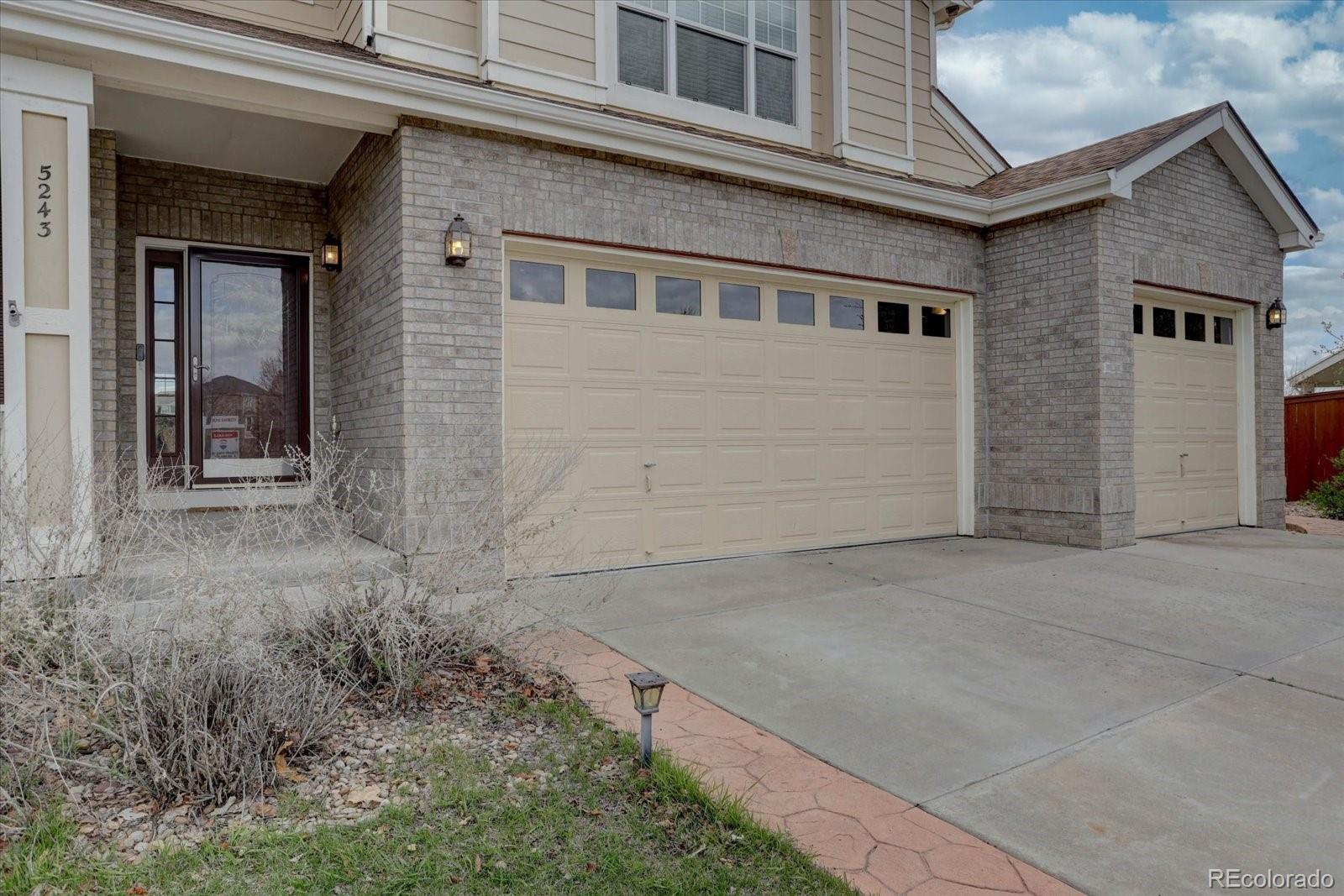 MLS Image #2 for 5243 s haleyville street,aurora, Colorado