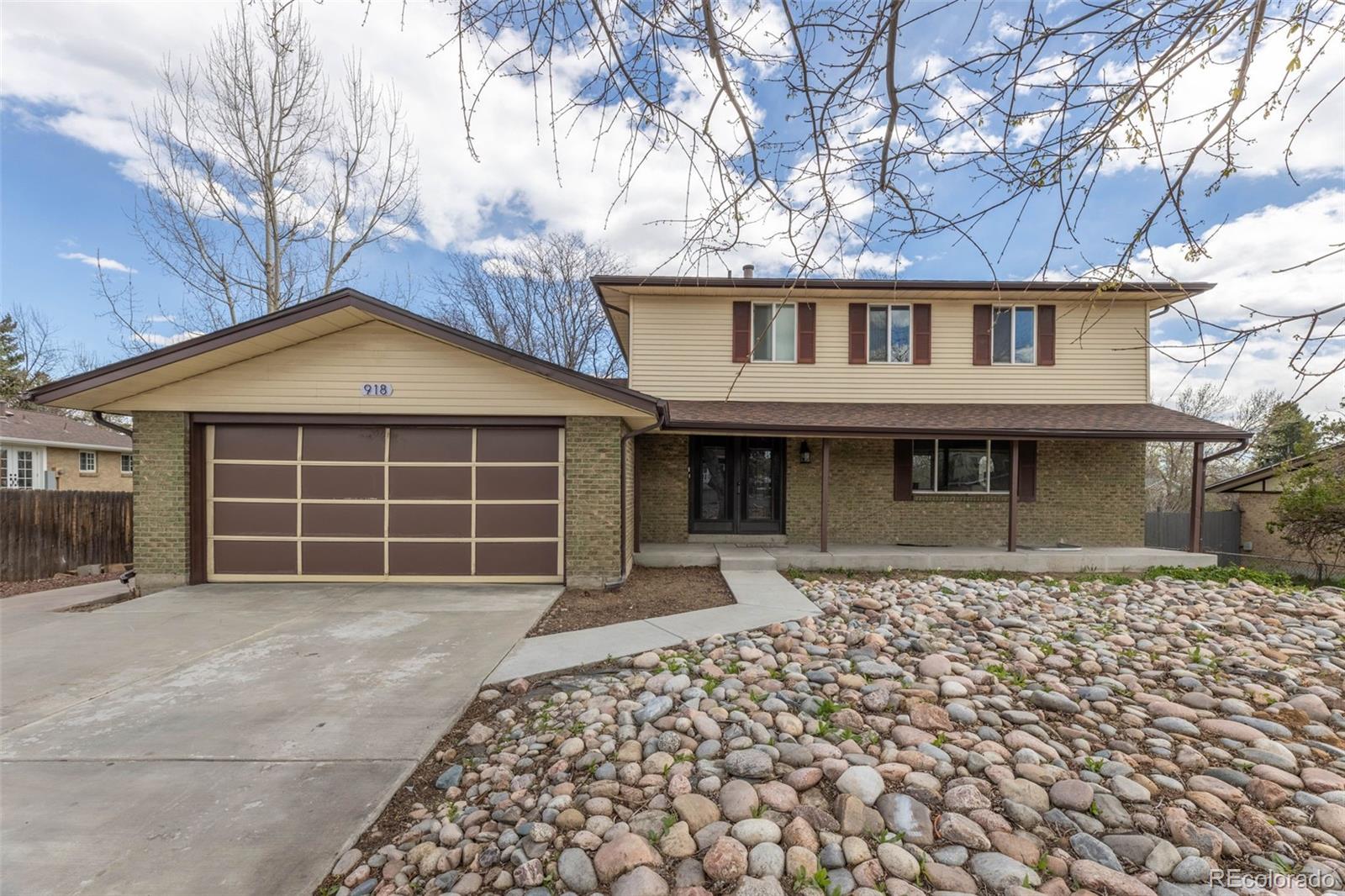 MLS Image #0 for 918 s johnson way,lakewood, Colorado