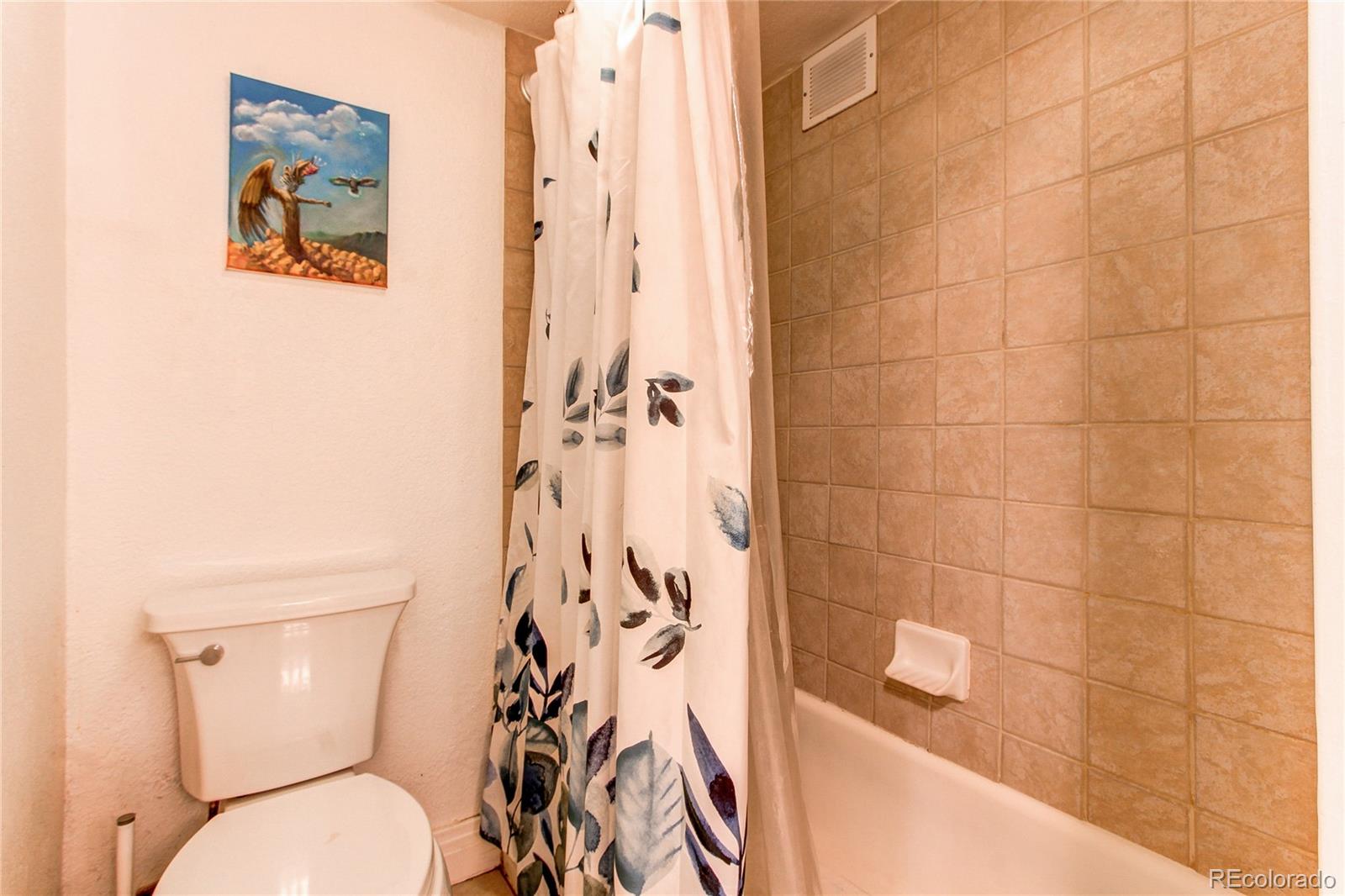 MLS Image #20 for 1196 n grant street 112,denver, Colorado
