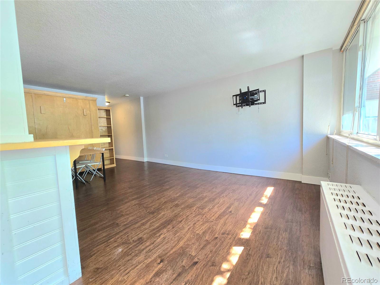 MLS Image #7 for 1196 n grant street 112,denver, Colorado