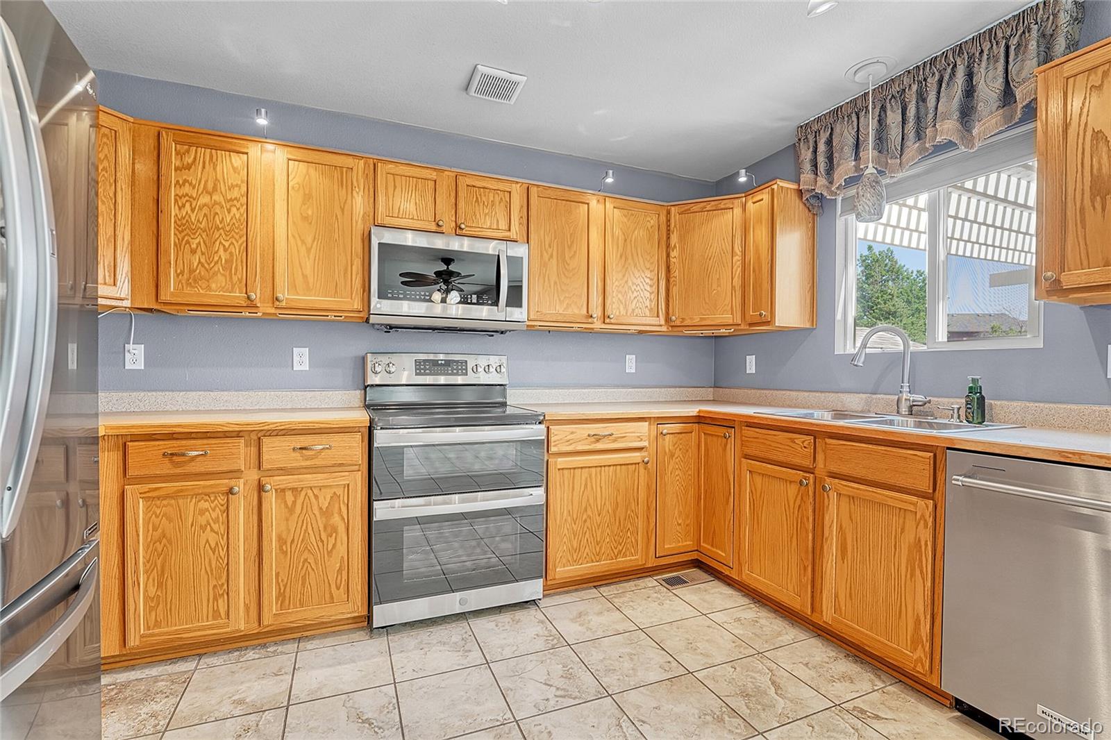 MLS Image #14 for 19127 e dickenson drive,aurora, Colorado