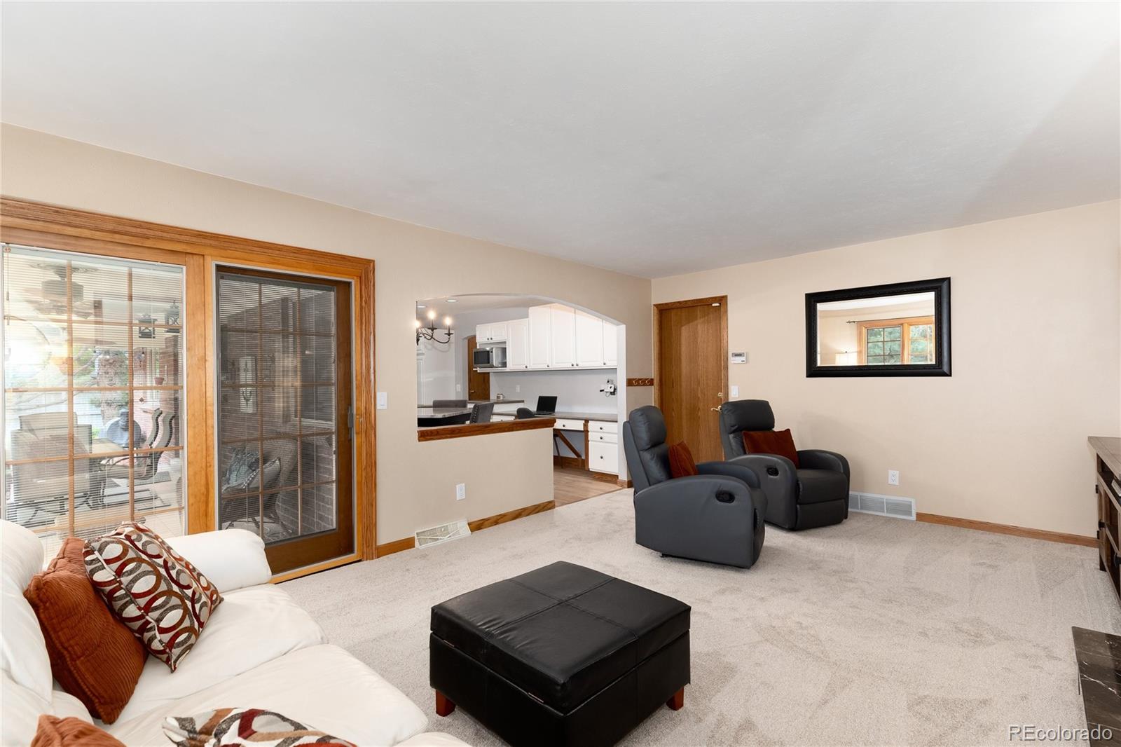 MLS Image #11 for 3984 s niagara way,denver, Colorado