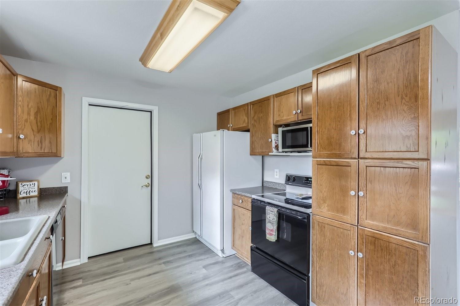 MLS Image #9 for 2174 s lewiston street,aurora, Colorado