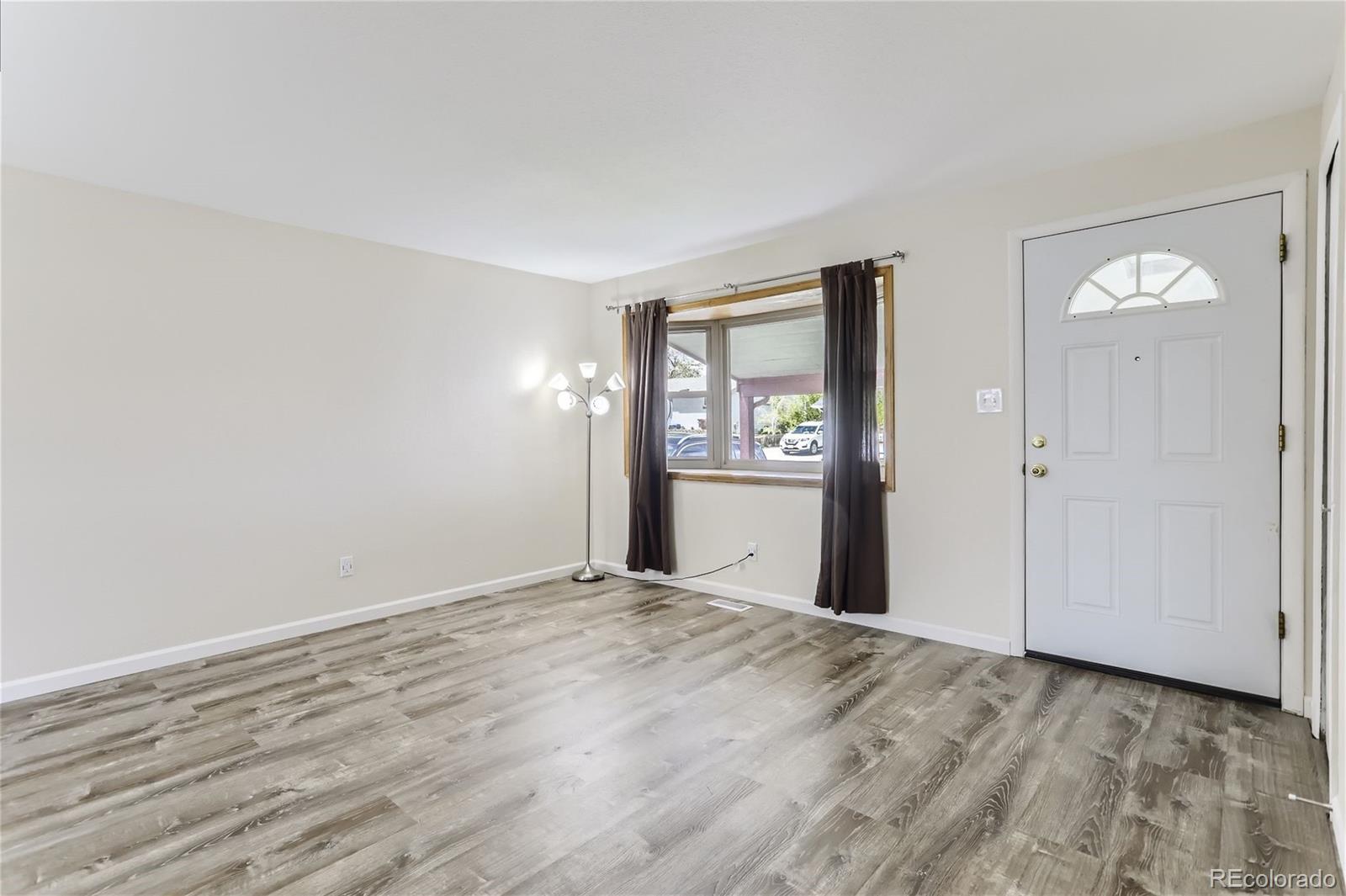 MLS Image #5 for 48 w 81st place,denver, Colorado