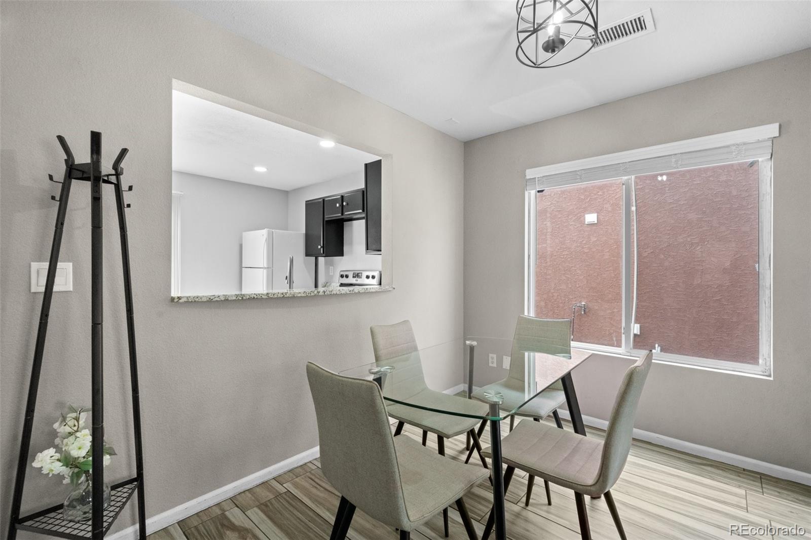 MLS Image #15 for 18614 e 43rd place,denver, Colorado