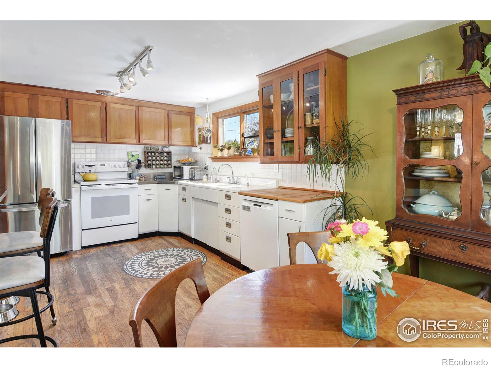 MLS Image #8 for 207 w emma street,lafayette, Colorado