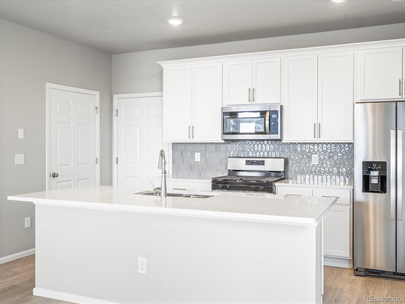 MLS Image #9 for 22331 e 7th place,aurora, Colorado