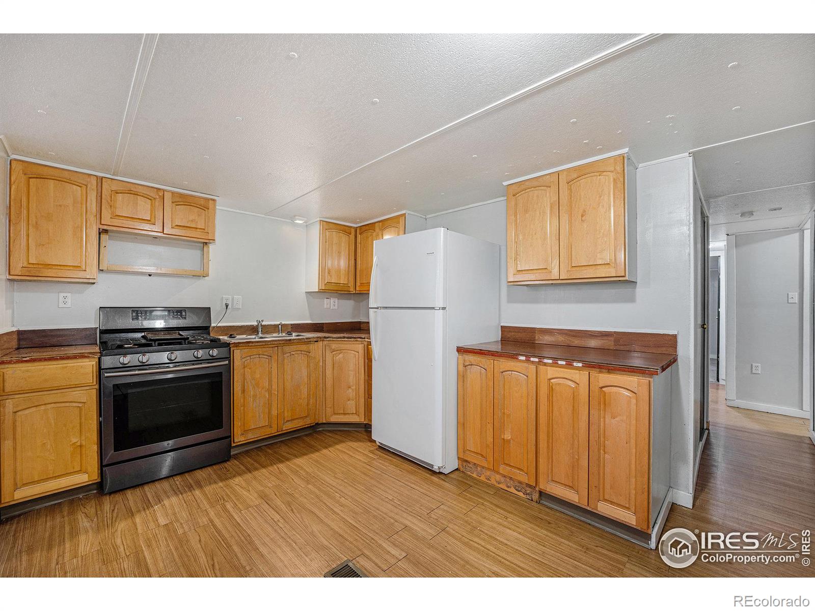 MLS Image #4 for 4804  badlands court,greeley, Colorado