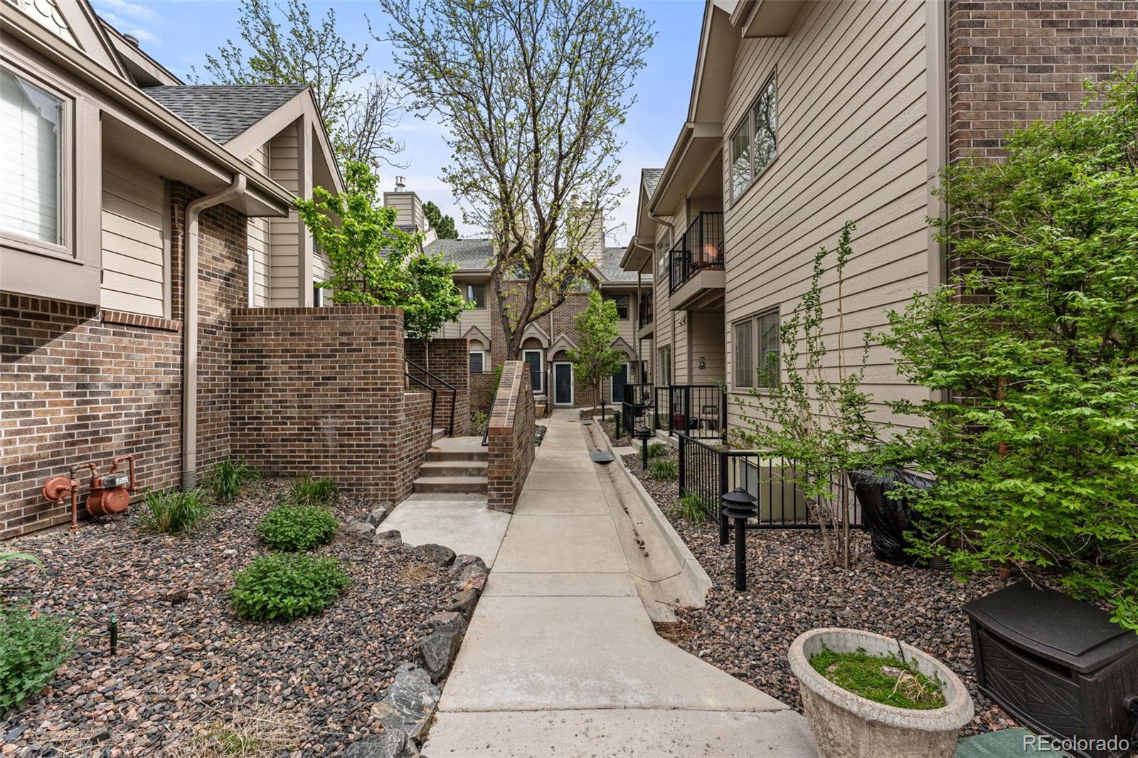 MLS Image #2 for 170 s jackson street,denver, Colorado