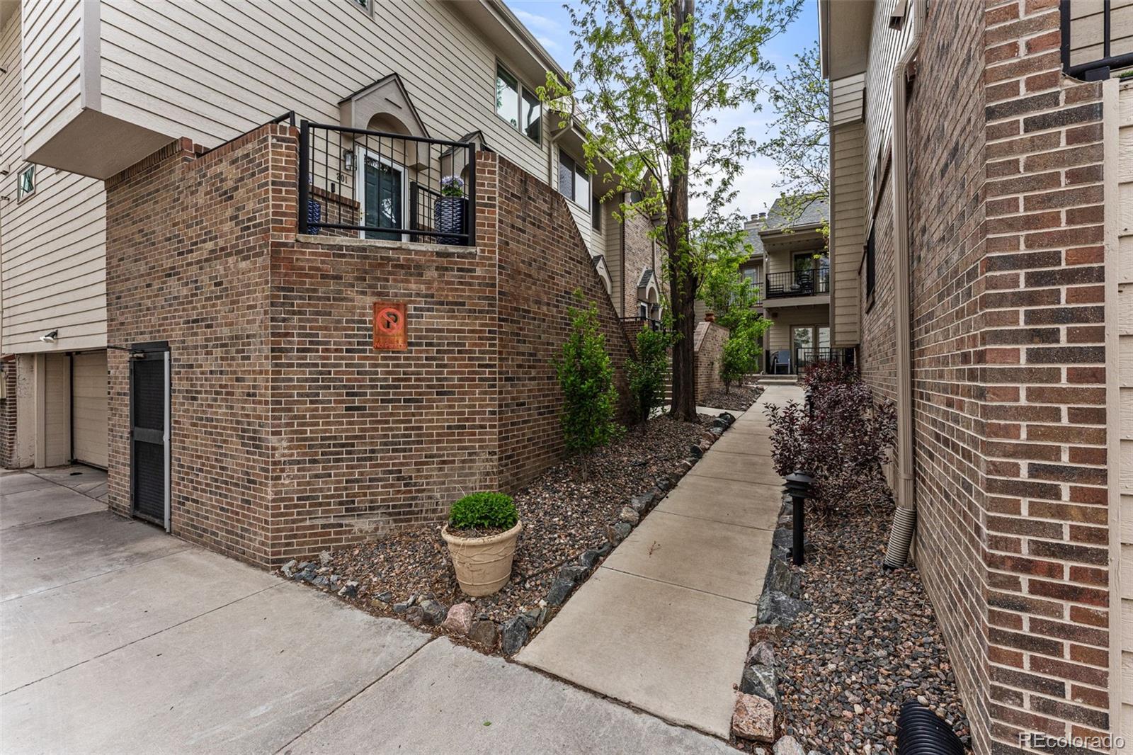 MLS Image #3 for 170 s jackson street,denver, Colorado